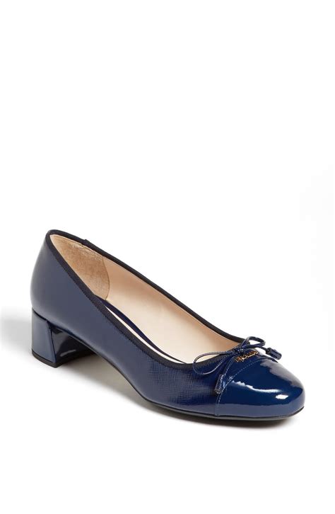 prada cap toe pump